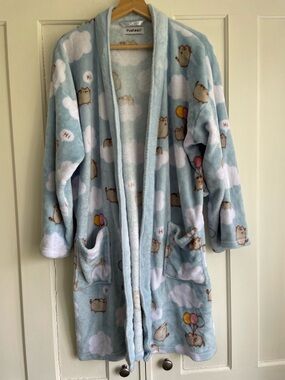 Pusheen Cozy Plush Robe Adult XS/M Blue Clouds Pusheen Cat, Balloons Pockets